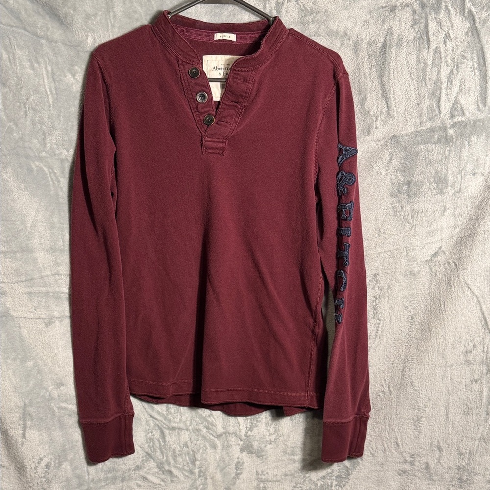 Abercrombie & Fitch Henley‎ shirt Deep Red Muscle men large Y2K spell out preppy